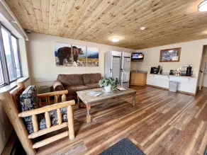 Beartooth Hideaway Inn & Cabins - Reception