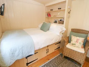 Shepherd's Hut - Quarto