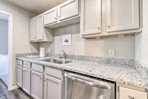 Branson Condo w/ Balcony: Near Silver Dollar City - Interiør