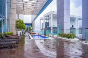 Flixses Suites At Platinum Klcc - Pool