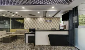 Treebo Sahara Suites 750 M From St Johns Medical College And Hospital - Reception