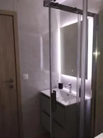 Helios House - New Build - 2Bedrooms & Parking - Bathroom