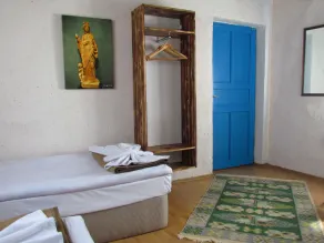 Amazon Antique - Habitación