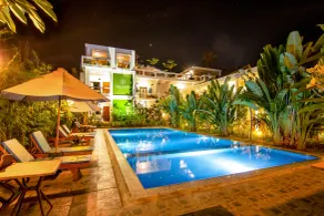 Diva Lombok Resort - Piscine