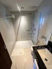 B&C HOTEL - Baño