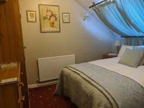 The Sycamore Guest House - Room