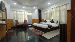 Hotel Sarahan Inn - Quarto