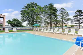 Days Inn by Wyndham Wilson - Piscine