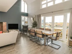 The Deck House - Living room