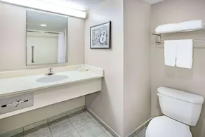 Super 8 by Wyndham Mount Laurel - Salle de bain