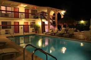 Palm Breeze Hotel - Pool