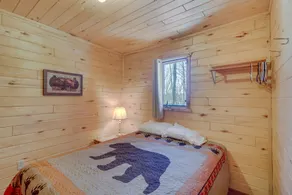 Lakefront Resort Cabin w/ Porch in Park Rapids! - Værelse