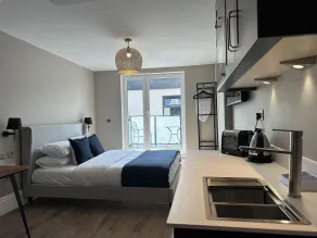 Central Studios - Room
