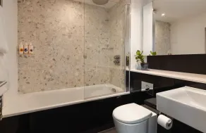 Native Hyde Park - Bathroom