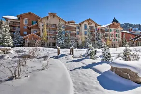 NY! Solitude Mtn. Slideside Ski Condo w / Hot Tub! - Interiör