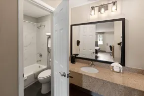 Super 8 by Wyndham Temple S General Bruce - Salle de bain