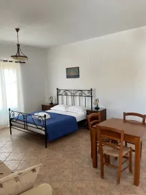 AKROTIRI - Zimmer