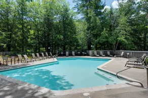 Riverfront Retreat w/ Deck: 1 Mi to Loon Mtn! - Innenbereich