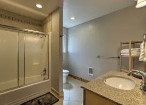 South Lake Tahoe Cabin ~ 7 Mi to Ski Resort! - Interior
