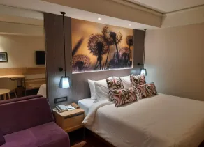 The Gaurs Sarovar Premiere - Room