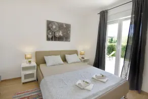 Relaxing holiday home with shared pool - Rom