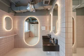KINN Capsule - HER Space, Female Only - Badezimmer