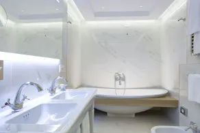 Hotel Degli Artisti - Bathroom