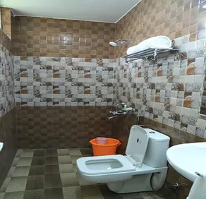 CHRISTIAN GUEST HOUSE - Bathroom