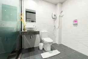 Yamin Seaview Hotel - Casa de banho