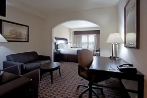 Holiday Inn Express Hotel & Suites Hope Mills-Fayetteville Airport by IHG - Room