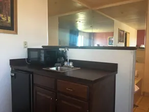 Derby Inn & Suites - Zimmer