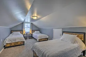 Charming Family Home ~ 4 Mi to Granite Peak! - Interior