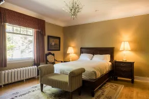 Monroe House Executive Suites - Room