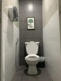 HappyNest Hostel Cebu - Bathroom