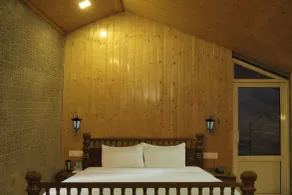 KVR Clarks Inn, Kufri - Room