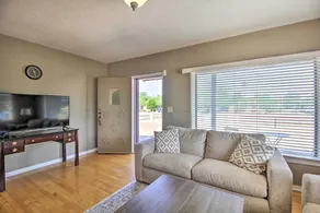Tranquil Tucson Home w/ Yard - Walk to U of A - Interior
