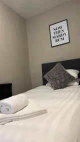 The Turf Hotel - Room