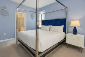 Styled Bedrooms in a Resort - Rom