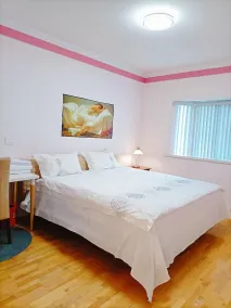 Warm Home in Vancouver - Room