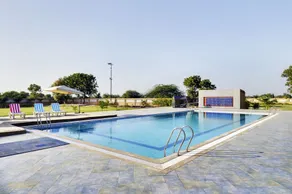 Aarohi Starz Club - Pool