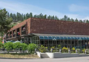 Tonquin Inn - Restaurant