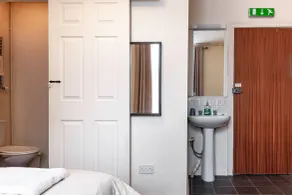City Centre Guest House - Gloucester Park - Room