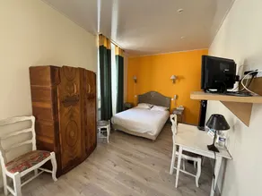 Logis Hôtel & Restaurant - Le Bretagne - Room
