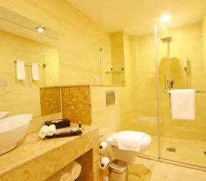 PrideInn Azure Hotel Nairobi Westlands - Bathroom