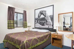 Super 8 by Wyndham Logan - Chambre