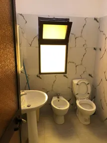 Hotel Gjinaj - Bathroom