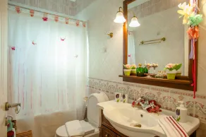 Stamatakis Boutique Studios - Bathroom