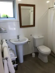 Driftwood Lodge Beachfront, Cable Bay Stays, Cable Bay, Northland - Bathroom