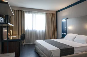 La Meridiana Bleisure Hotel - Vue de la chambre