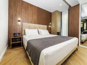 ES Hotel - Room